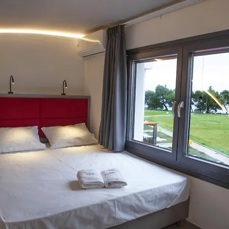 アパートホテル Aurora Néa Fókaia