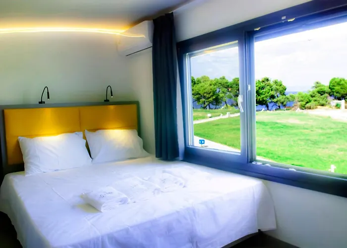 Aurora 4*