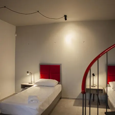 Aurora شقة فندقية 4*